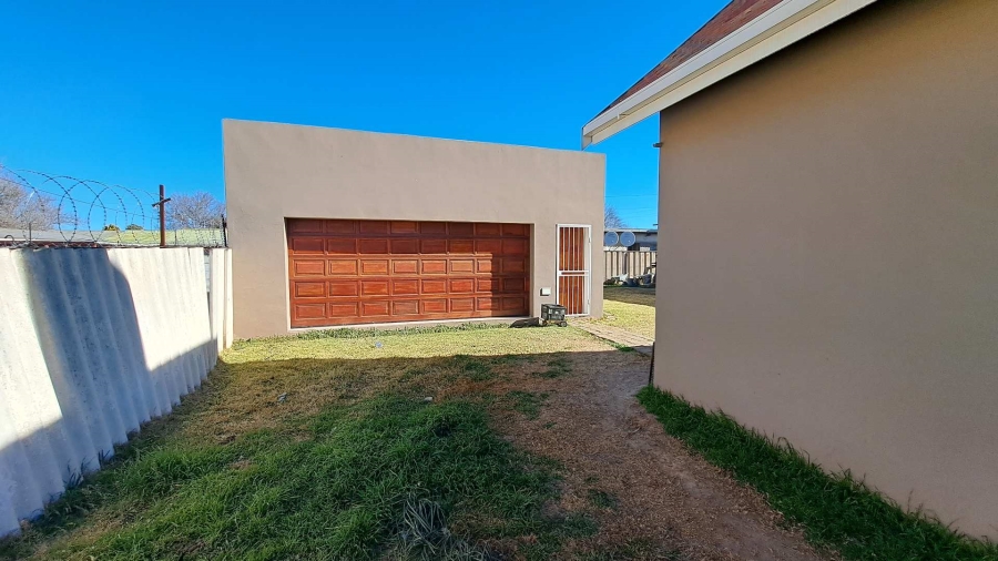 4 Bedroom Property for Sale in Brandwag Free State